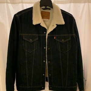 Mens XL LEVIS fleece lined denim jacket